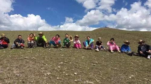 四少徒步吃瓜,边走边吃瓜，探寻人生百态