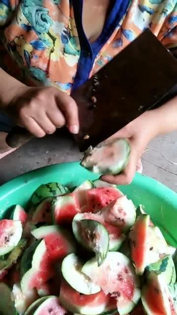 吃瓜叫妈妈才得吃,亲子互动中的趣味与智慧